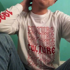 GRAPHIC WHITE LONG-SLEEVE